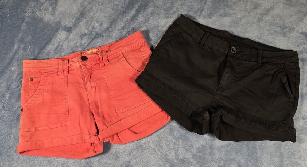 Women’s Shorts Lot Size 27 Sanctuary Coral Buffalo Black Cuffed Casual